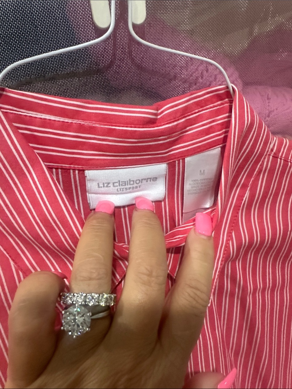 Liz Claiborne Red and White Striped WOMENS Dress Shirt - Picture 2 of 3